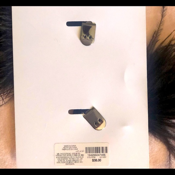 Accessories - Picture 2 of 2